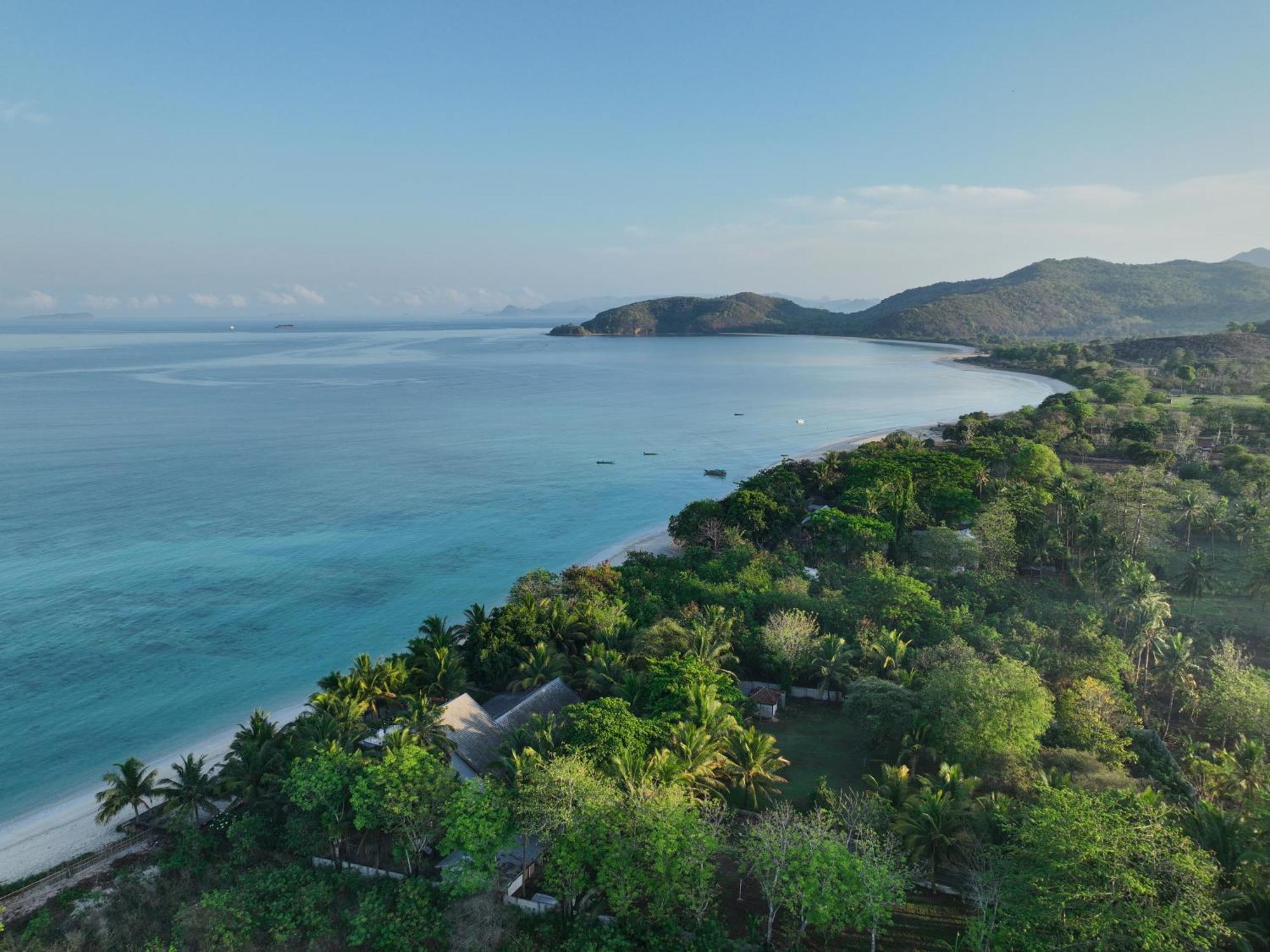 Myamo Beach Lodge Jereweh Dış mekan fotoğraf
