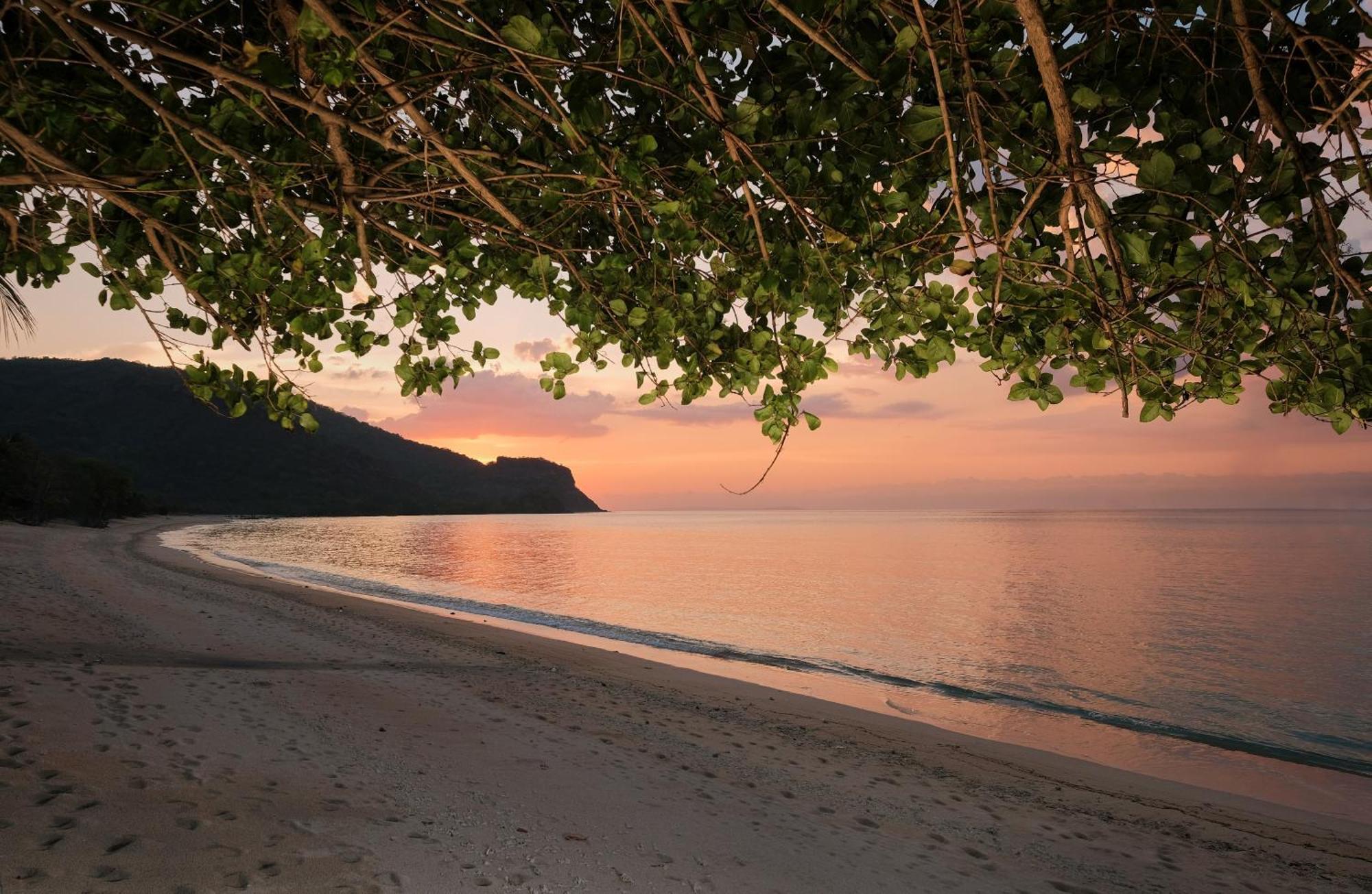Myamo Beach Lodge Jereweh Dış mekan fotoğraf