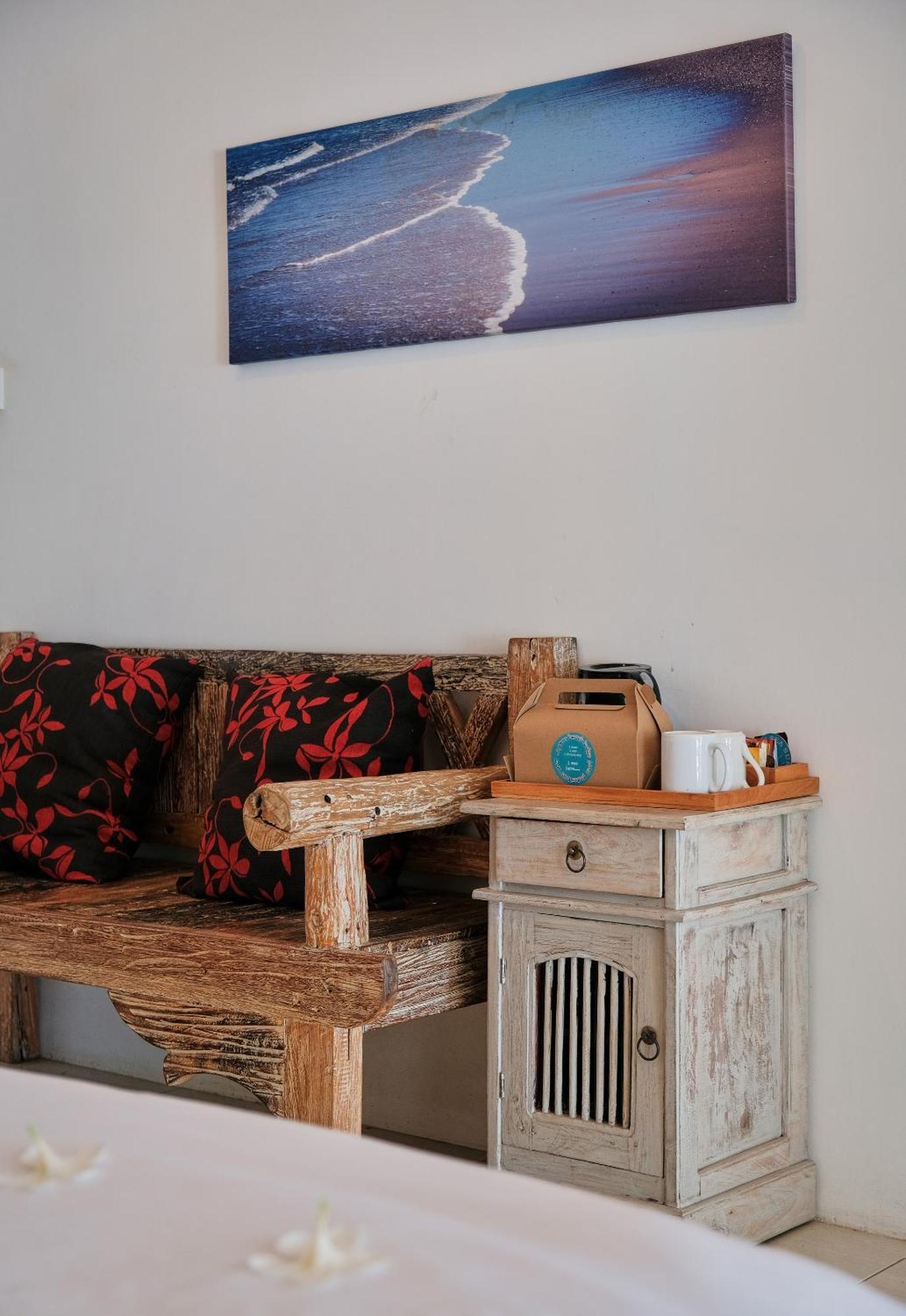 Myamo Beach Lodge Jereweh Dış mekan fotoğraf