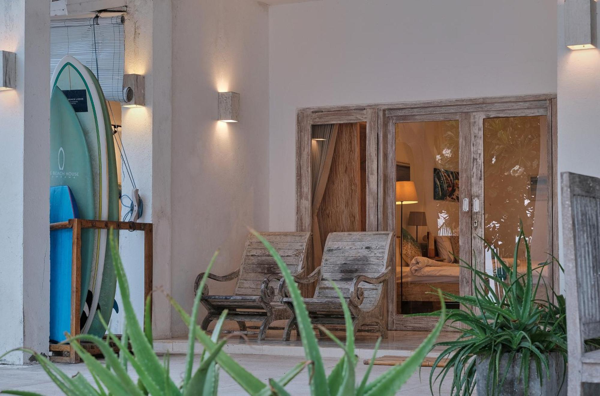 Myamo Beach Lodge Jereweh Dış mekan fotoğraf