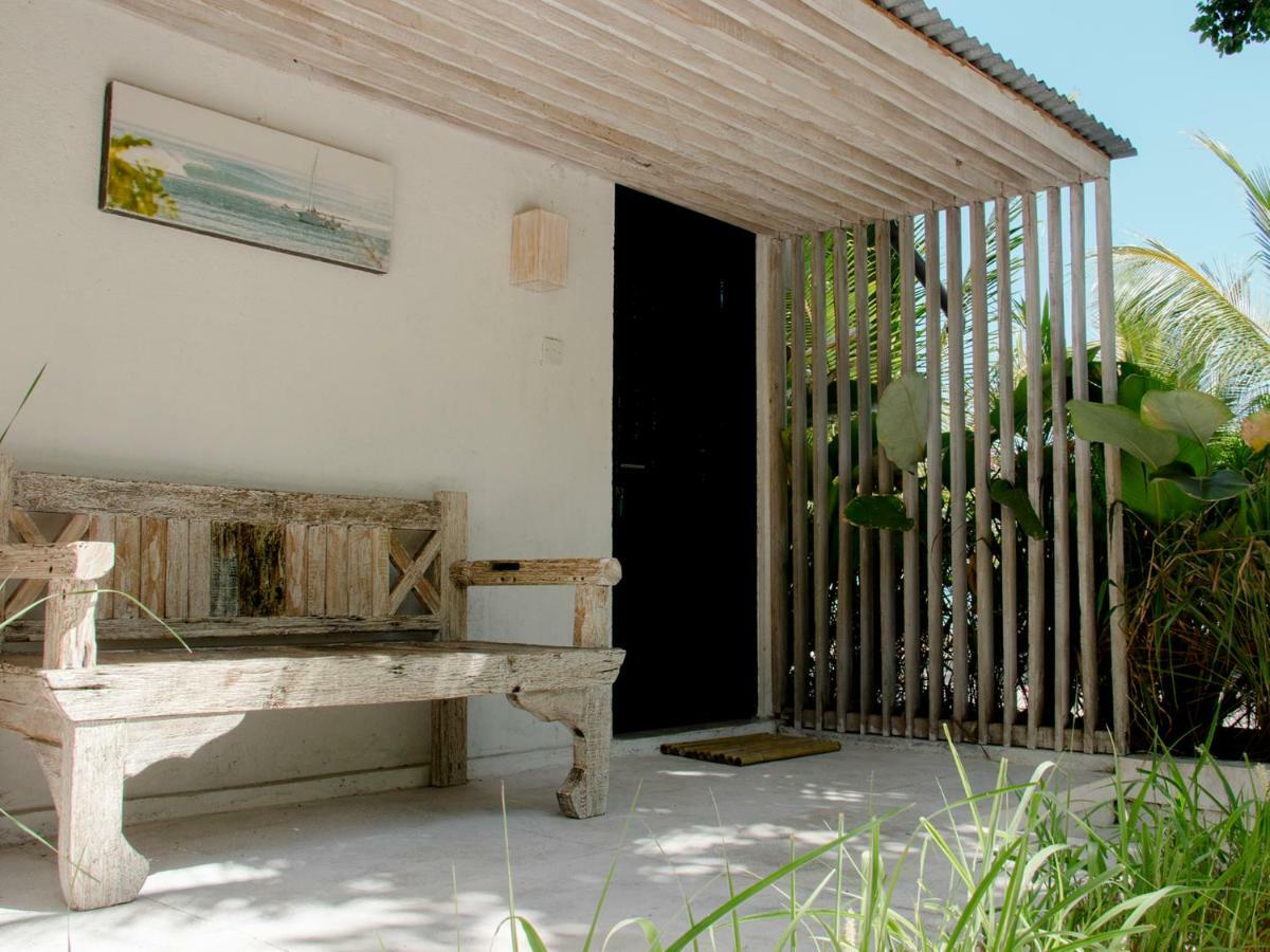 Myamo Beach Lodge Jereweh Dış mekan fotoğraf